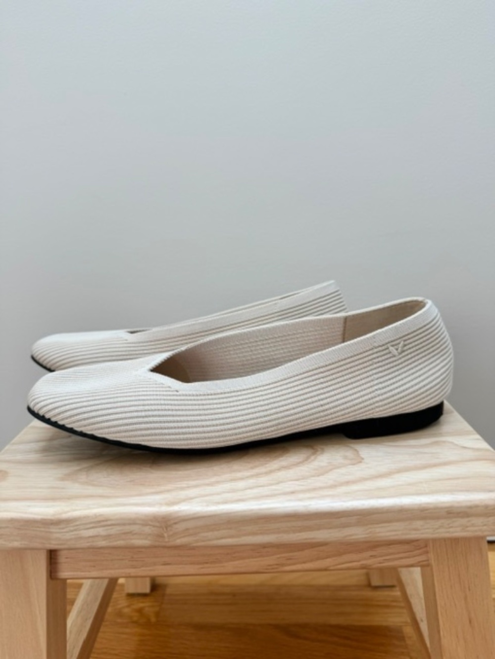 Vivaia Square Toe Flats - Picture 5 of 8